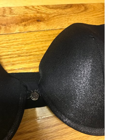 La vie en rose black shiny silver magnetic closure push up bra 36D - Picture 4 of 5